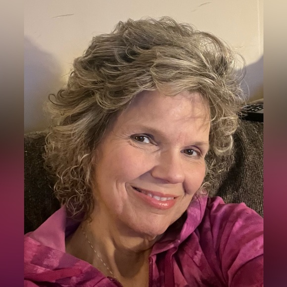 Meet your Posher, Amy - Picture 7 of 8